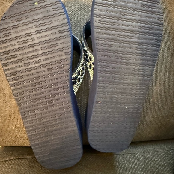 Yellow box sparrow wedge sandals navy 7 1/2 low wedge - Picture 5 of 5